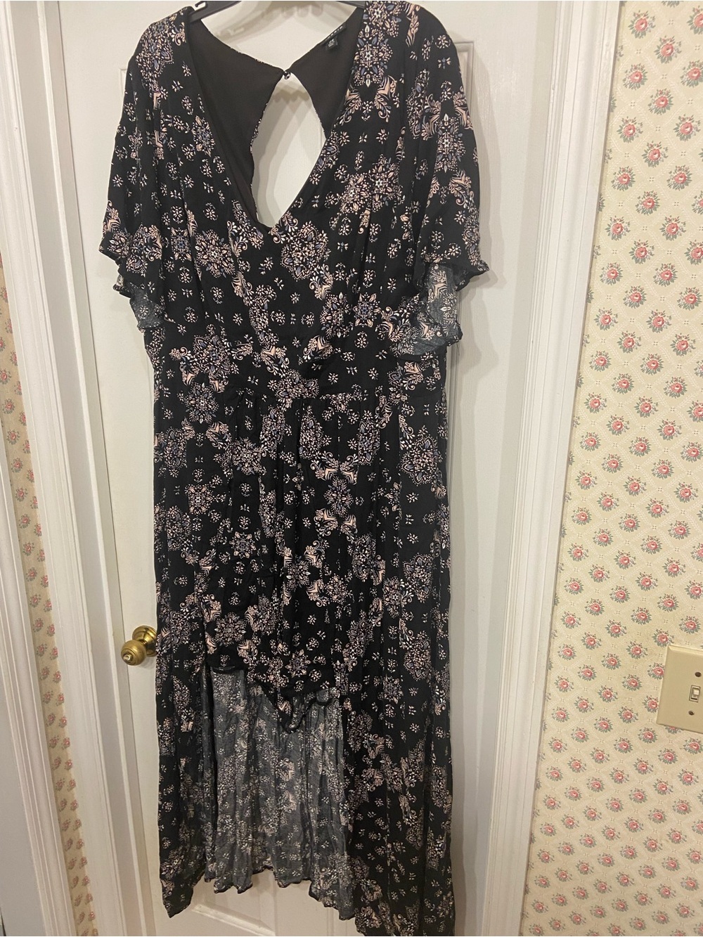 Torrid 26 3x 4x Black Floral High-Low Romper Jumpsuit